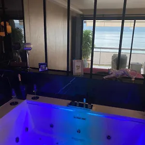 cocon-chic-aix-les-bains.hotels-rhonealpes.com/